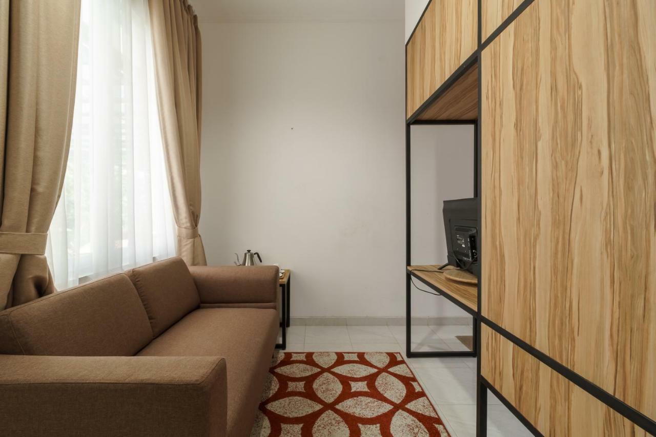 RedDoorz Plus near Exit Toll Puncak 2 Bogor Exterior foto